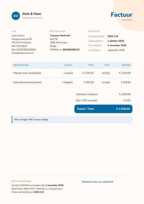 Voorbeeld factuur van een IT-consultant aan een zakelijke klant in de EU met btw verlegd en het btw-nummer van de afnemer